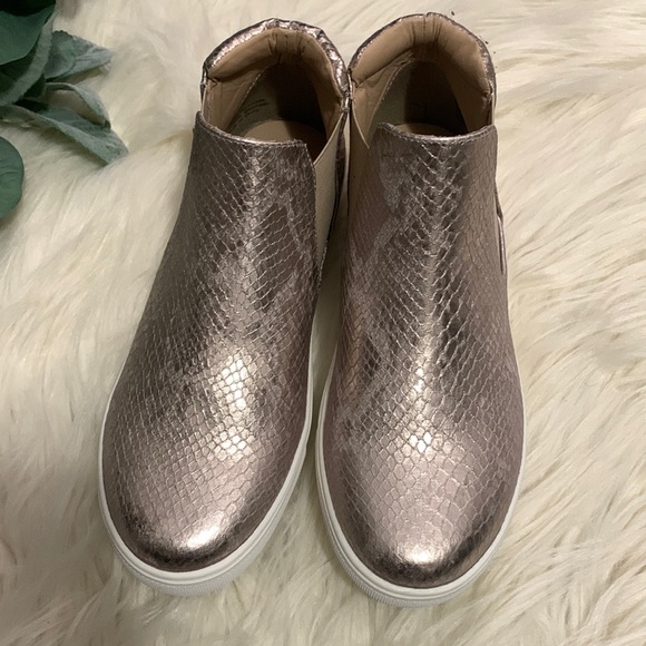 Slip on Coconuts by Matisse women shoe 6.5 Snake skin - Picture 1 of 7